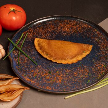 EMPANADA DE CEBOLA CARAMELIZADA - 3 UNIDADES